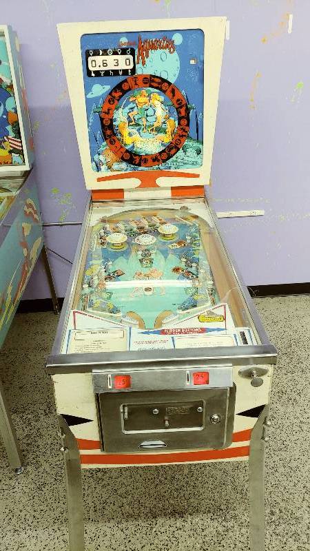 lot 60 image: Pinball Machine