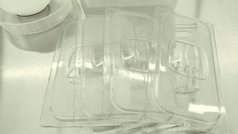 lot 124 image: Assortment of Plastic Food Containers