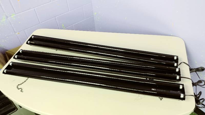 lot 133 image: Set of 3 Shop Lights with Black light Bulbs