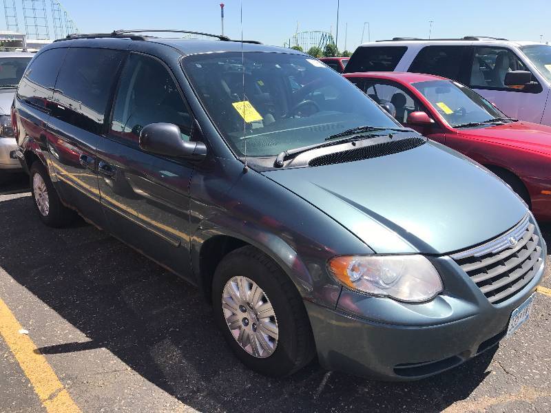 2007 Chrysler Town & Country LX