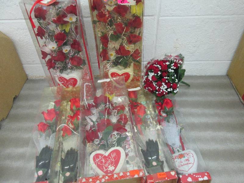 lot 57 image: Assorted Valentine Roses...