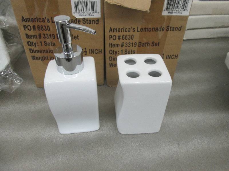 lot 60 image: Lot of 6  2 piece Bath Sets...