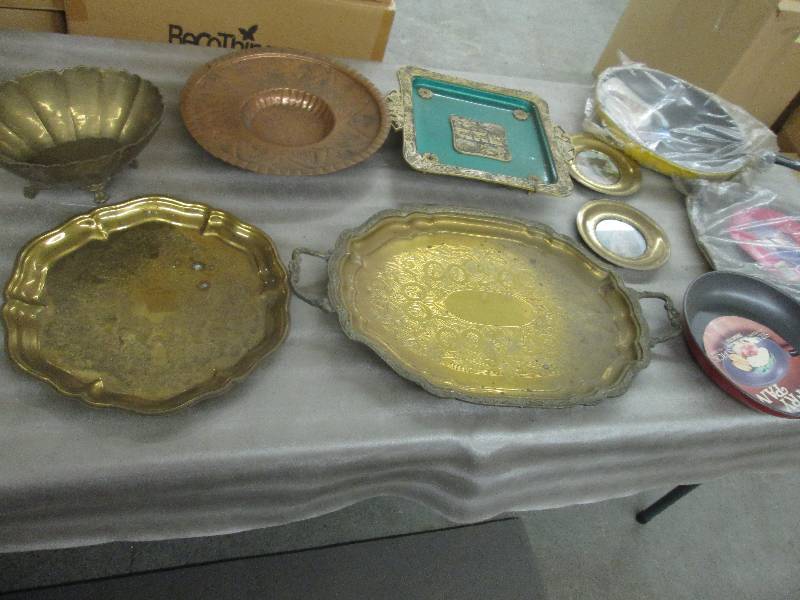 lot 68 image: Brass Trays & Serving Pieces, 3 Non...