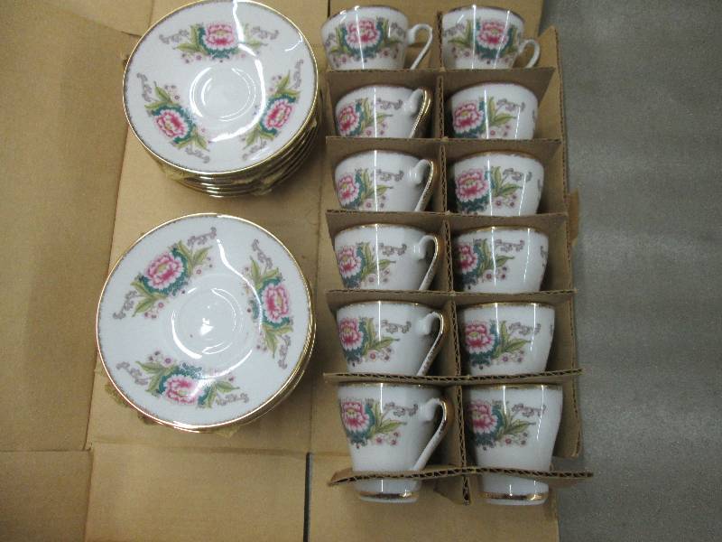 lot 86 image: Collectible Cup & Saucer Set for 12...