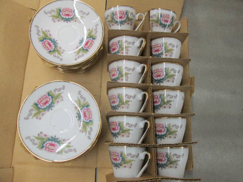 lot 87 image: Collectible Cup & Saucer Set for 12...