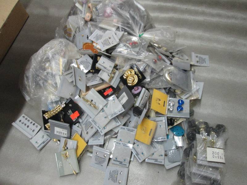lot 94 image: Large Lot of Assorted Earrings...