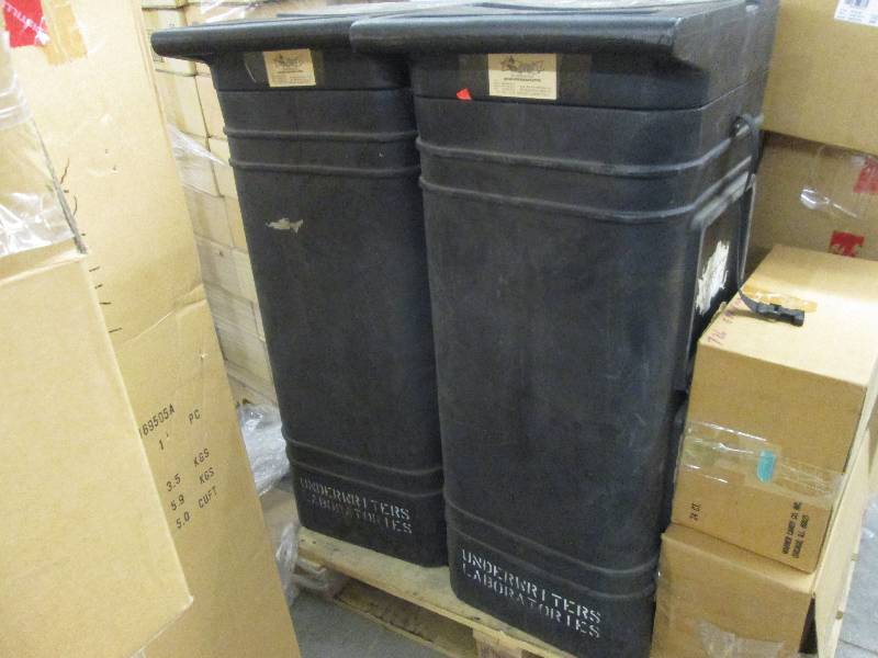lot 98 image: Lot of 2 Salesman Displays Black Ca...