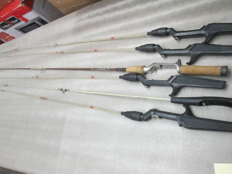 lot 156 image: 6 Fishing Rods...