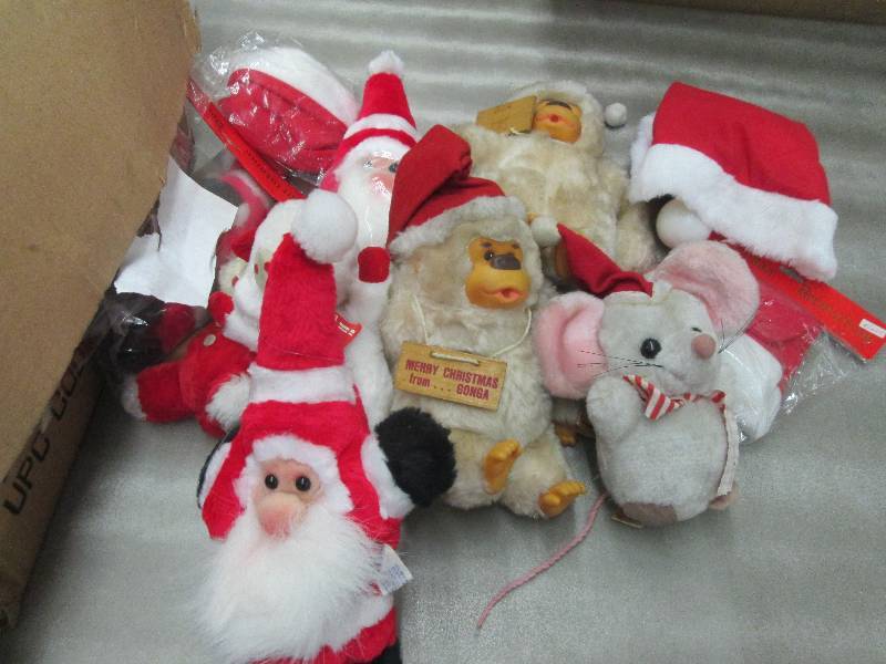lot 213 image: Lot of Small Christmas Plush Toys ...
