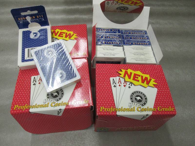 lot 226 image: 4 Packs of 12(48 decks) Casino Grad...