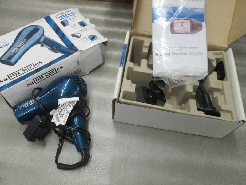 lot 241 image: Magellan RoadMate, 1600 Watt Blow D...