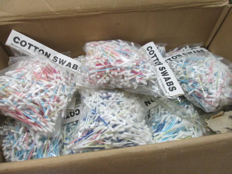 lot 256 image: Case of Bags of 350 each Cotton Swa...
