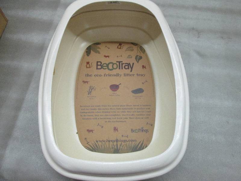 lot 29 image: Lot of 5 Becotray EcoFriendly Litte...