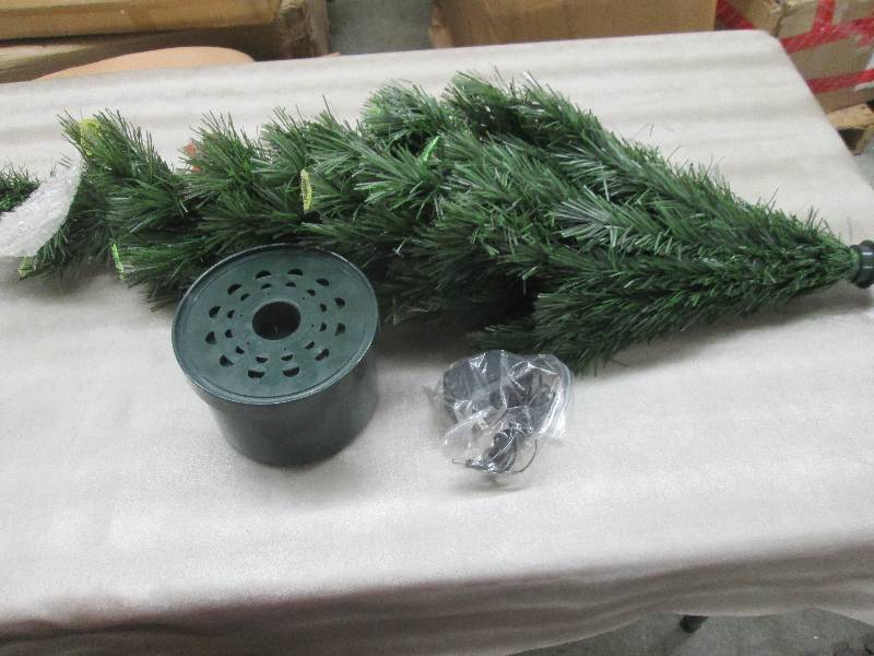 lot 34 image: Small Pre-Lit Christmas Tree- untes...