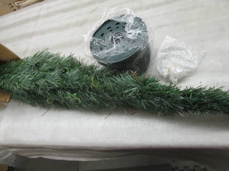 lot 39 image: Small Pre-Lit Christmas Tree- untes...