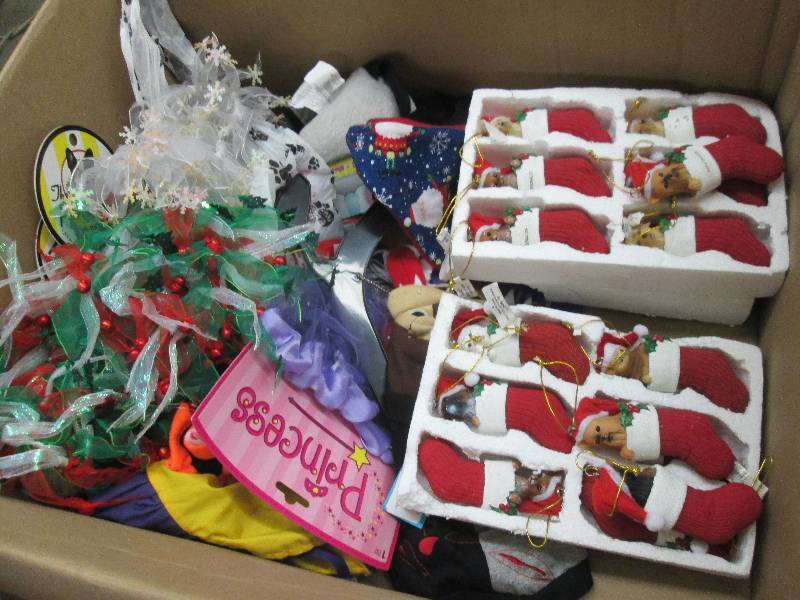 lot 40 image: Lot of Pet Party Collars ,Christmas...