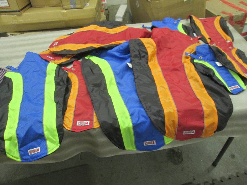 lot 41 image: Lot of Asssorted Sized Kong Pet Har...