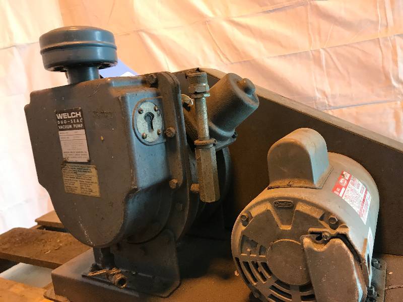 lot 69 image: Vacuum Pump