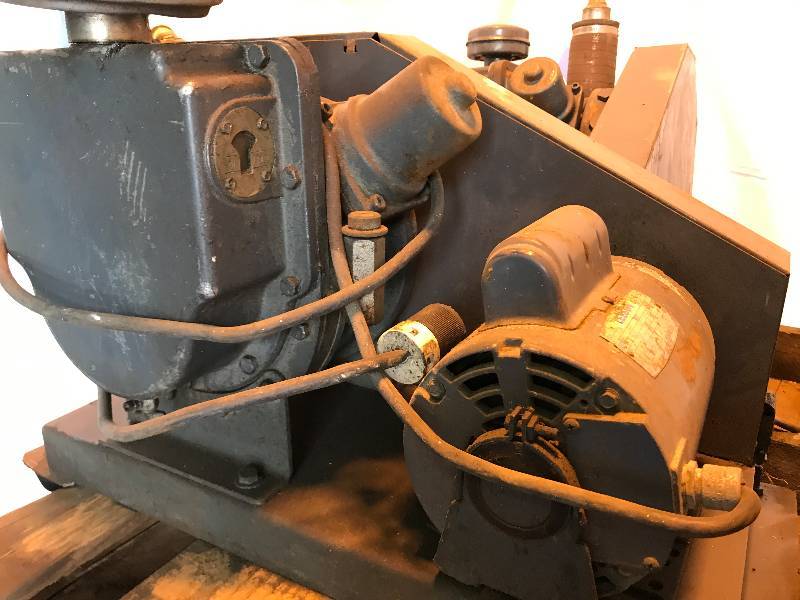 lot 71 image: Vacuum Pump