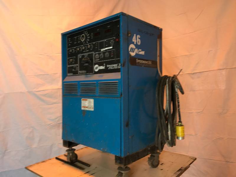 lot 51 image: Miller Syncrowave 350