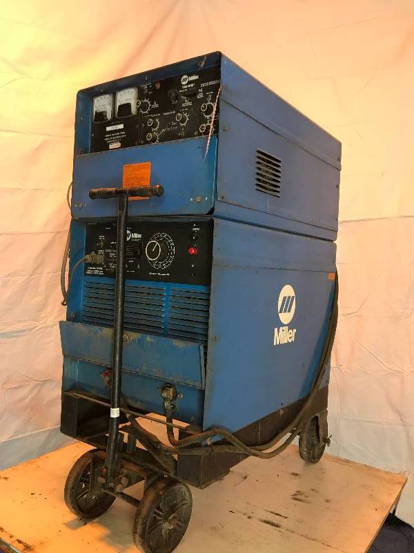 lot 52 image: Miller Gold Star 300SS