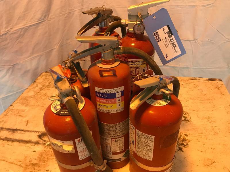 lot 94 image: Lot of 6 Fire extinguishers