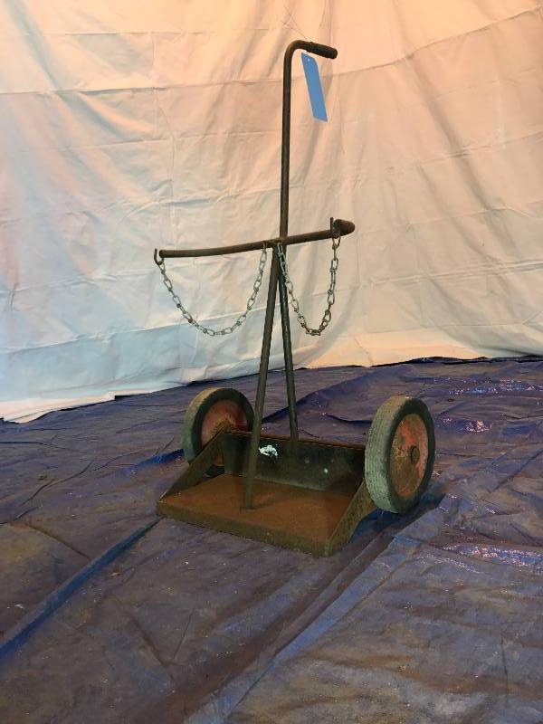 lot 72 image: Torch Cart