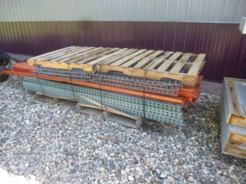 lot 5 image: Pallet Racking
