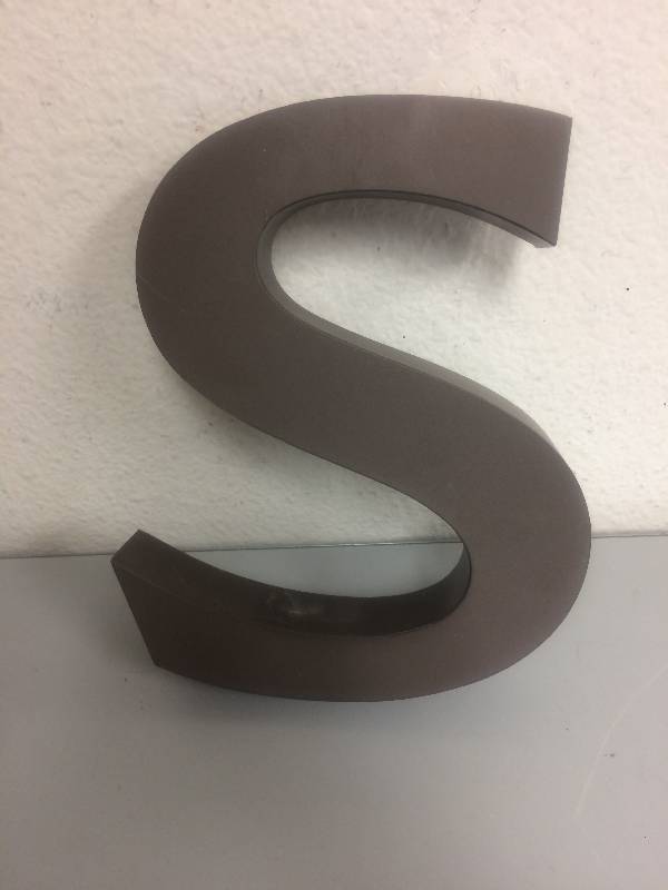 lot 15 image: Lighted Graphite Letter S