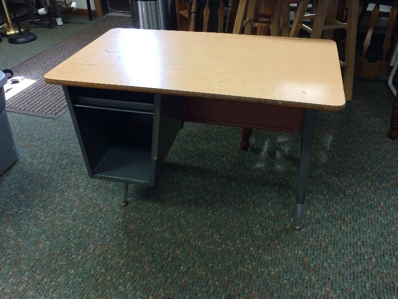 lot 58 image: Vintage School Desk