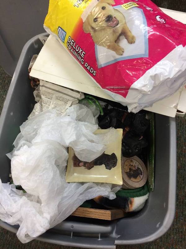 lot 61 image: Assorted Dog Items