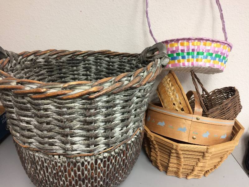lot 73 image: Assorted Baskets