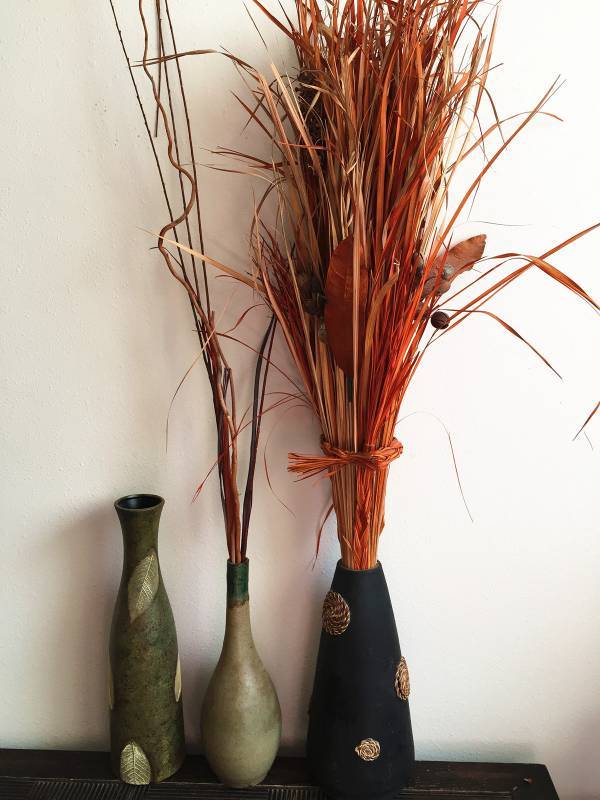 lot 93 image: Assorted Vases