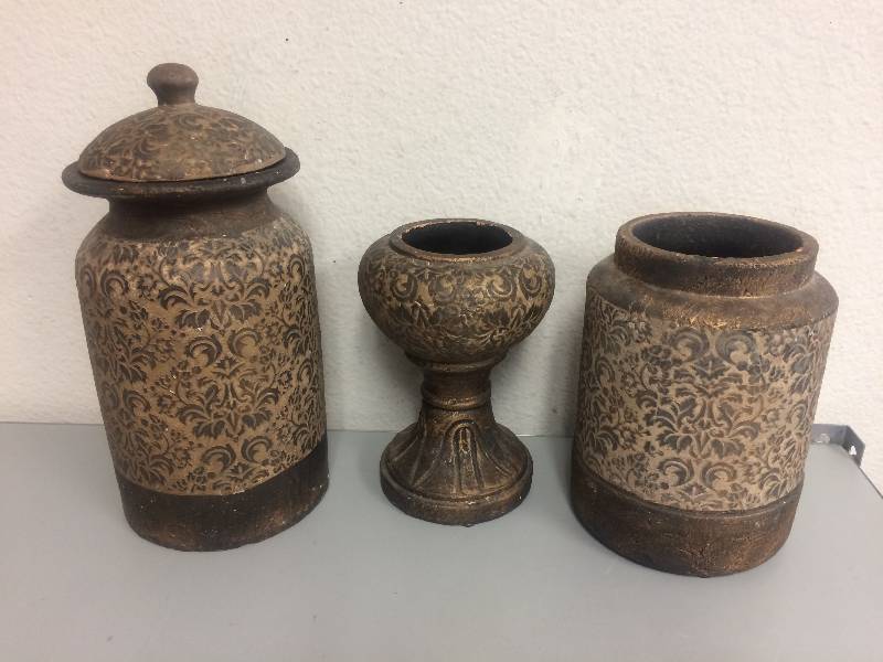 lot 96 image: Pottery Vases