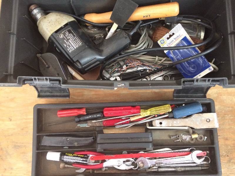 lot 19 image: Tool Box & Tools