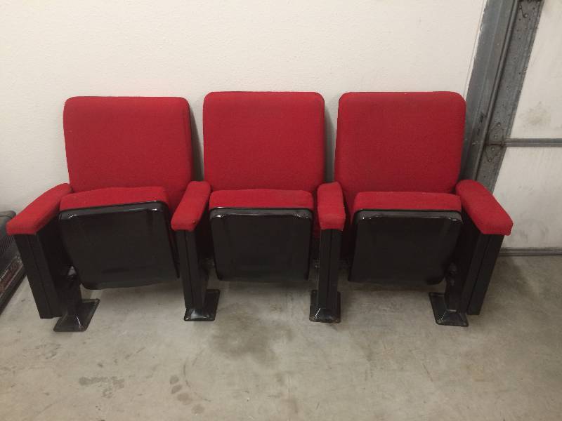 lot 9 image: Theater Seats