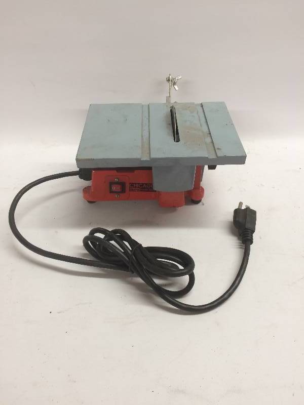 lot 30 image: Mini Table Saw