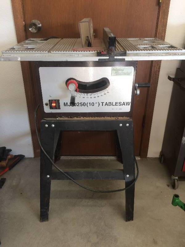 lot 39 image: Table Saw