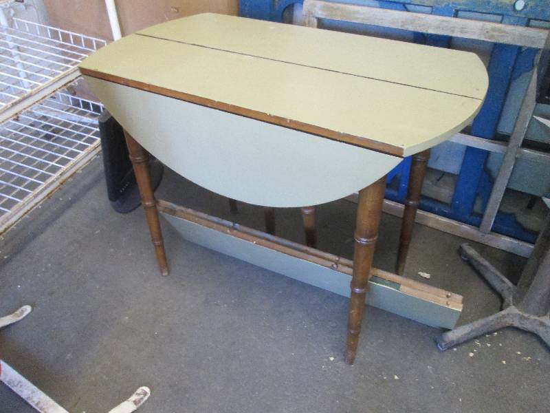 lot 93 image: Drop Leaf Table with 2 Leaves...