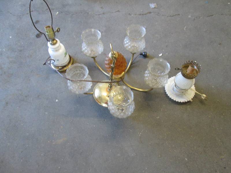 lot 100 image: Ceiling Light, 2 Vintage Lamps & La...