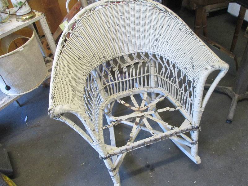 lot 101 image: Vintage Wicker Rocker...