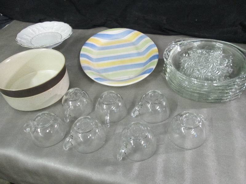 lot 68 image: Serving Platter, Crock Bowl ,Vintag...