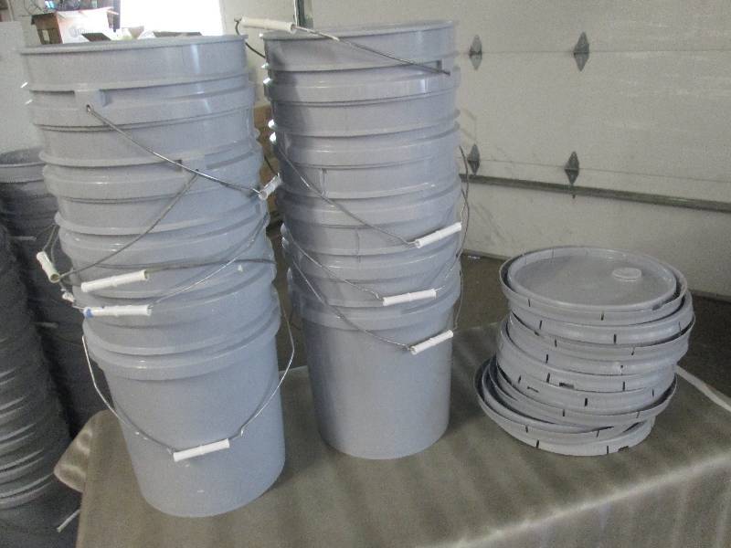 lot 123 image: Lot of 10 5 Gallon Grey Plastic Bu...