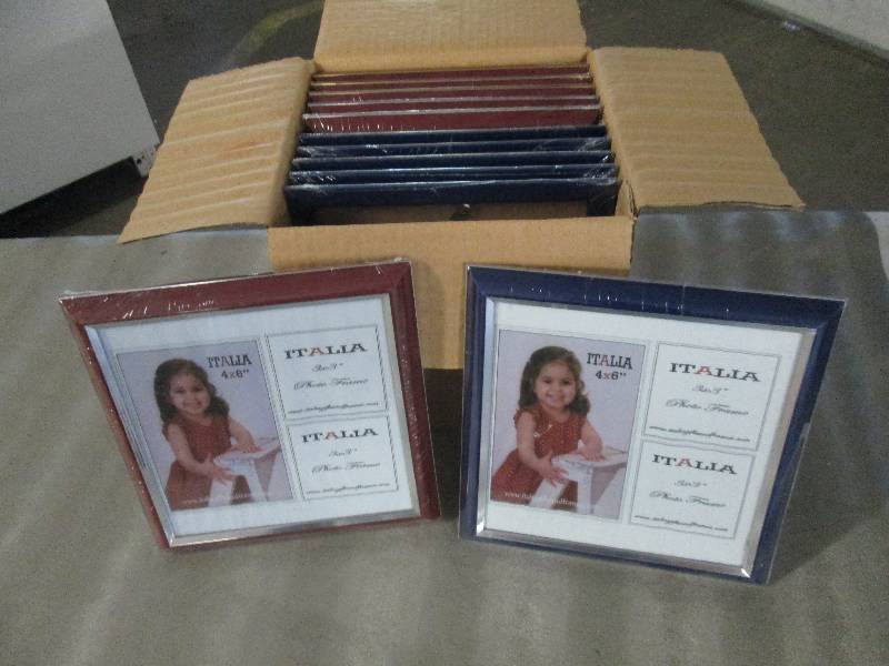lot 135 image: Lot of 12  8x8 inch Photo Frames w...