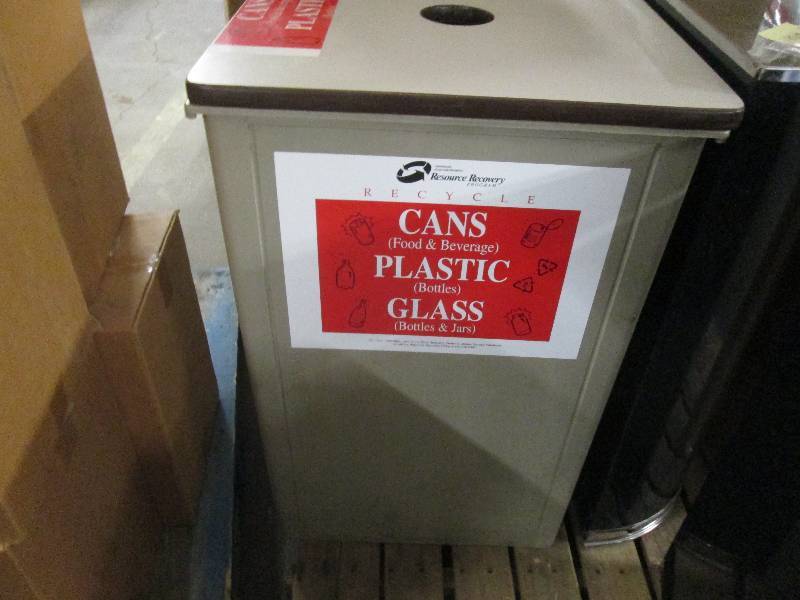 lot 210 image: Large Hard Sided Recycler...