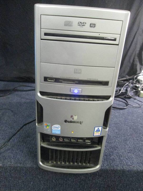 lot 234 image: Gateway DX300 x tower only, boots t...