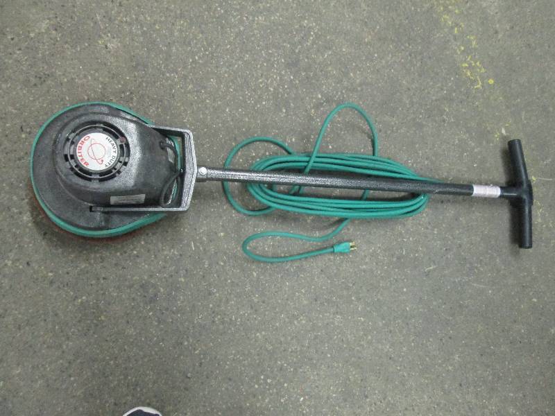 lot 247 image: Heavy Duty Oreck Orbiter Floor Scru...