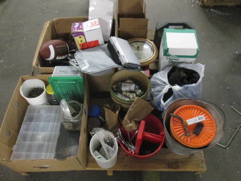 lot 257 image: Pallet of Misc- see images...