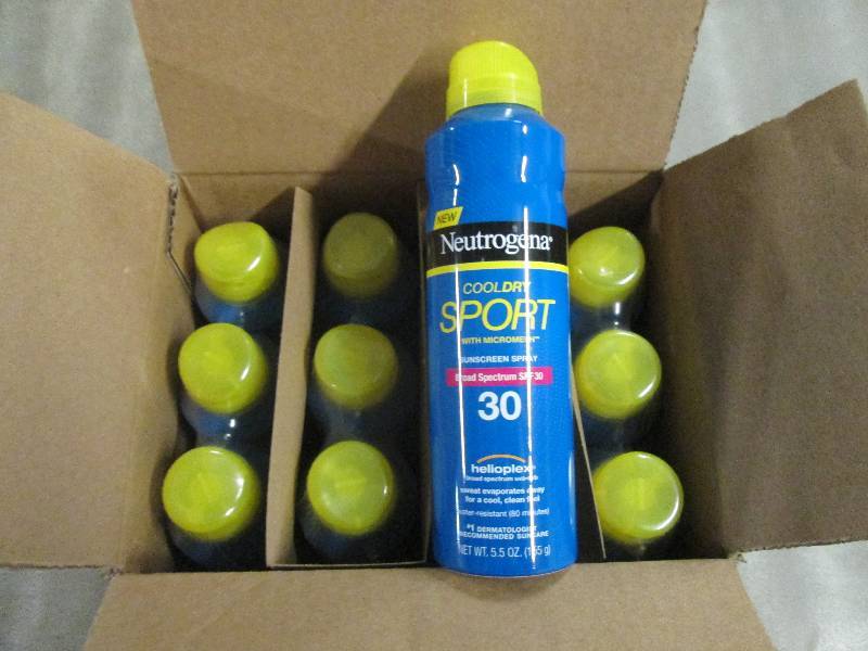 lot 295 image: Case of 12 5.5 oz Neutrogena Cool ...