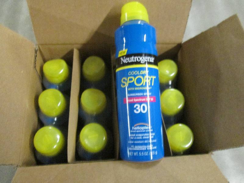 lot 311 image: Case of 12 5.5 oz Neutrogena Cool ...